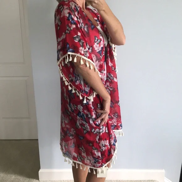 Red, Floral & Butterfly Print Kimono - Picture 4 of 8